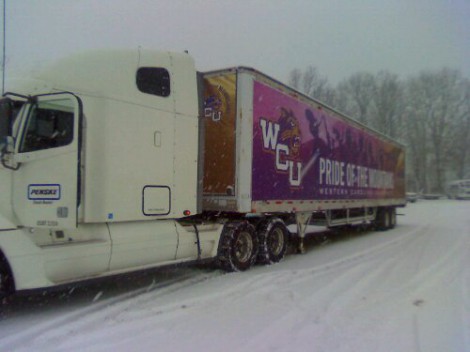 Volunteer truck drivers prepare for wintry weather